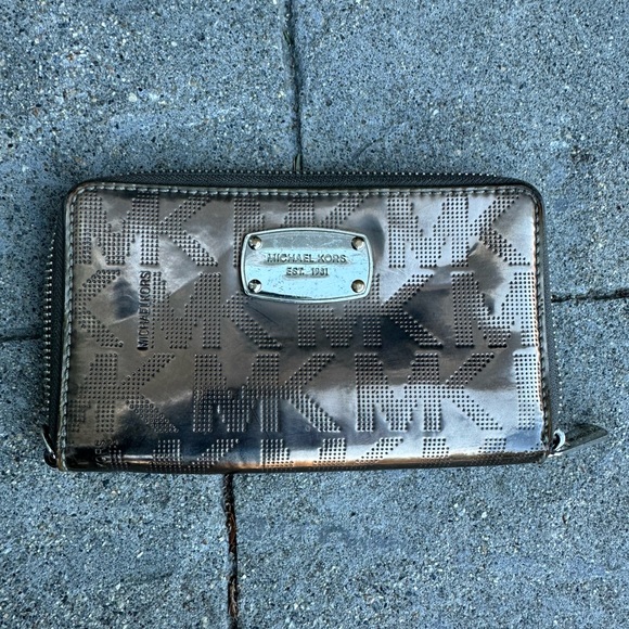 Michael Kors Handbags - Michael Kors Metallic Logo Wallet